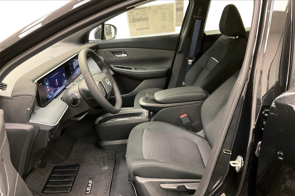 New 2026 Nissan Leaf image 9