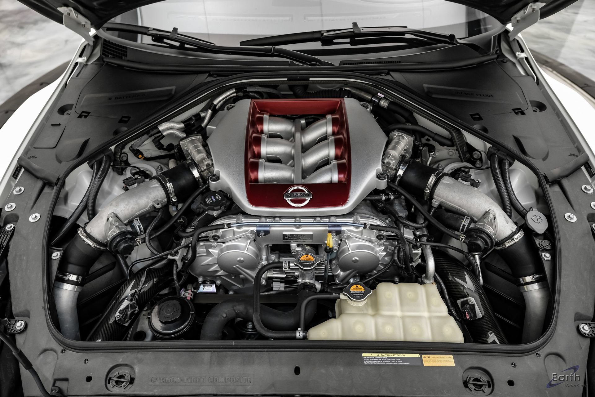 Used 2014 Nissan GT-R Black Edition AWD/4WD image 4