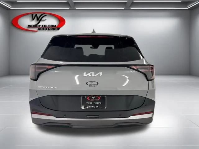 Used 2026 Kia Sportage EX FWD image 6