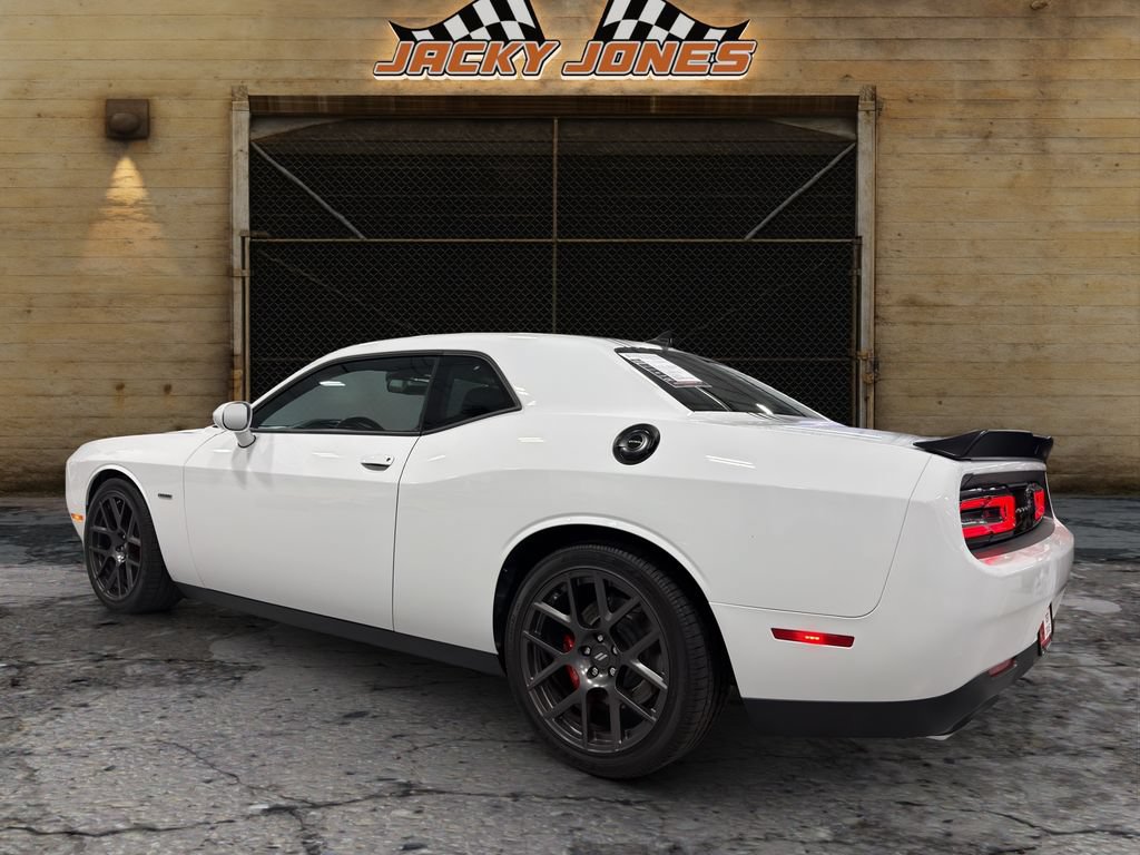 Used 2018 Dodge Challenger R/T Plus RWD image 7