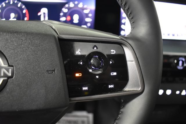 Certified 2025 Nissan Murano SL w/ Cargo Package AWD/4WD image 17