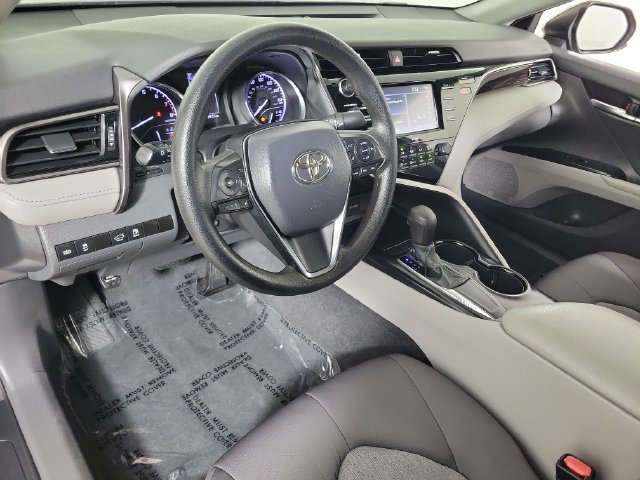 Used 2020 Toyota Camry LE FWD image 18