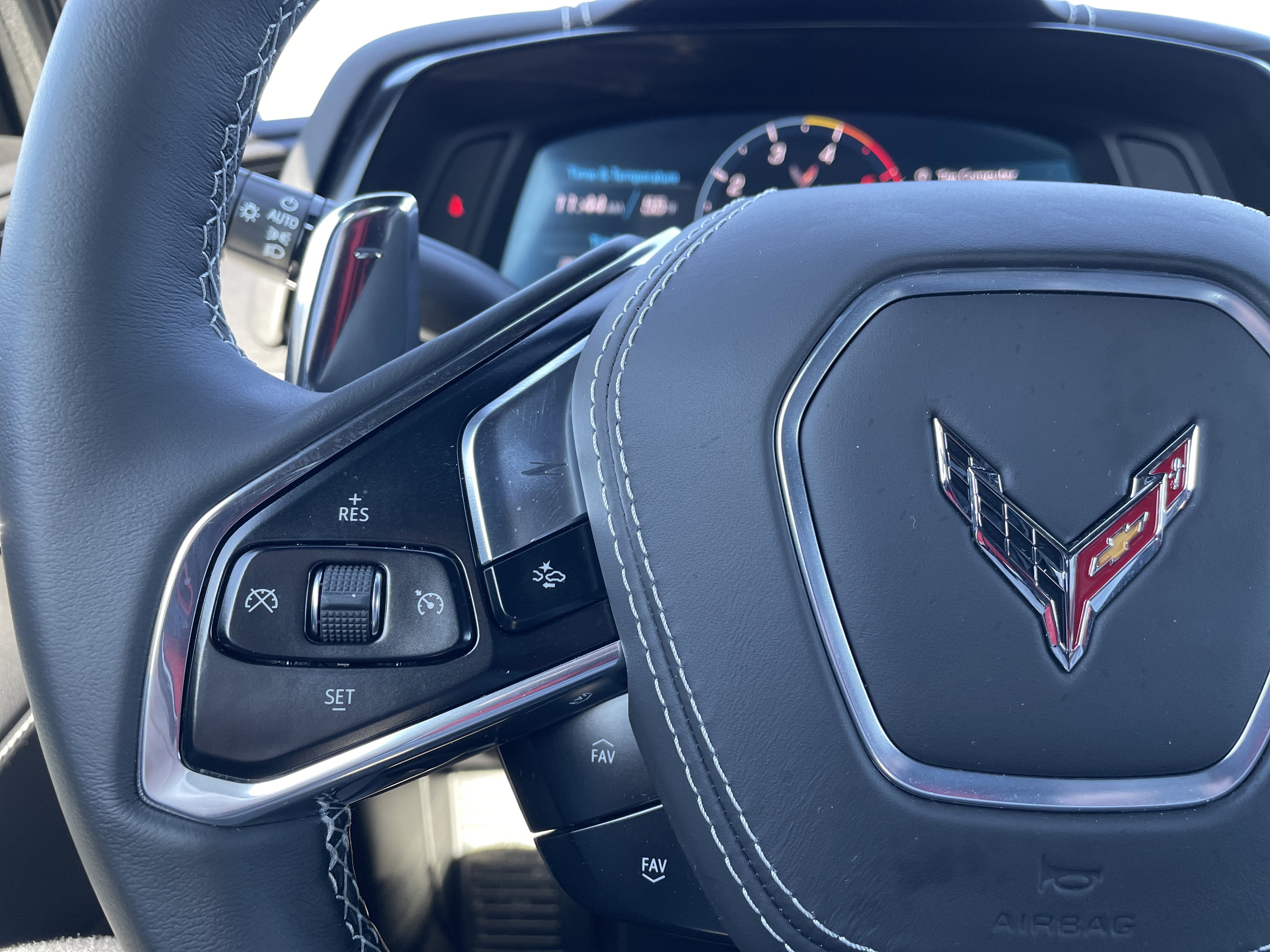 Certified 2025 Chevrolet Corvette Stingray Coupe w/ 1LT image 32