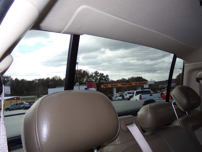 Used 2004 Ford Explorer Sport Trac XLT AWD/4WD image 46
