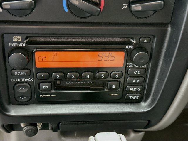Used 2003 Toyota Tacoma 4x4 Xtracab V6 w/ Convenience Pkg image 12