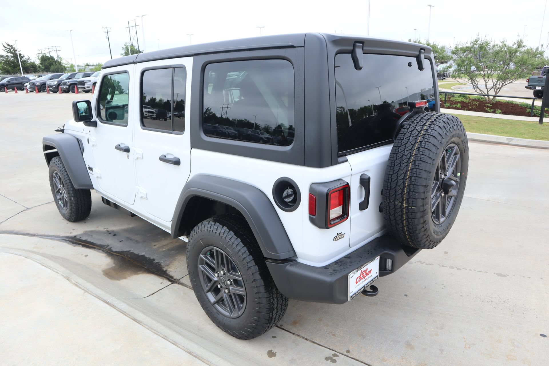 New 2026 Jeep Wrangler Unlimited Sport w/ Convenience Group AWD/4WD image 22
