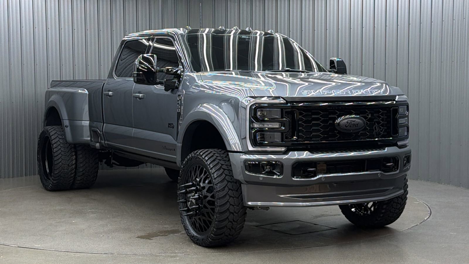 Used 2026 Ford F450 Platinum w/ FX4 Off-Road Package AWD/4WD image 7
