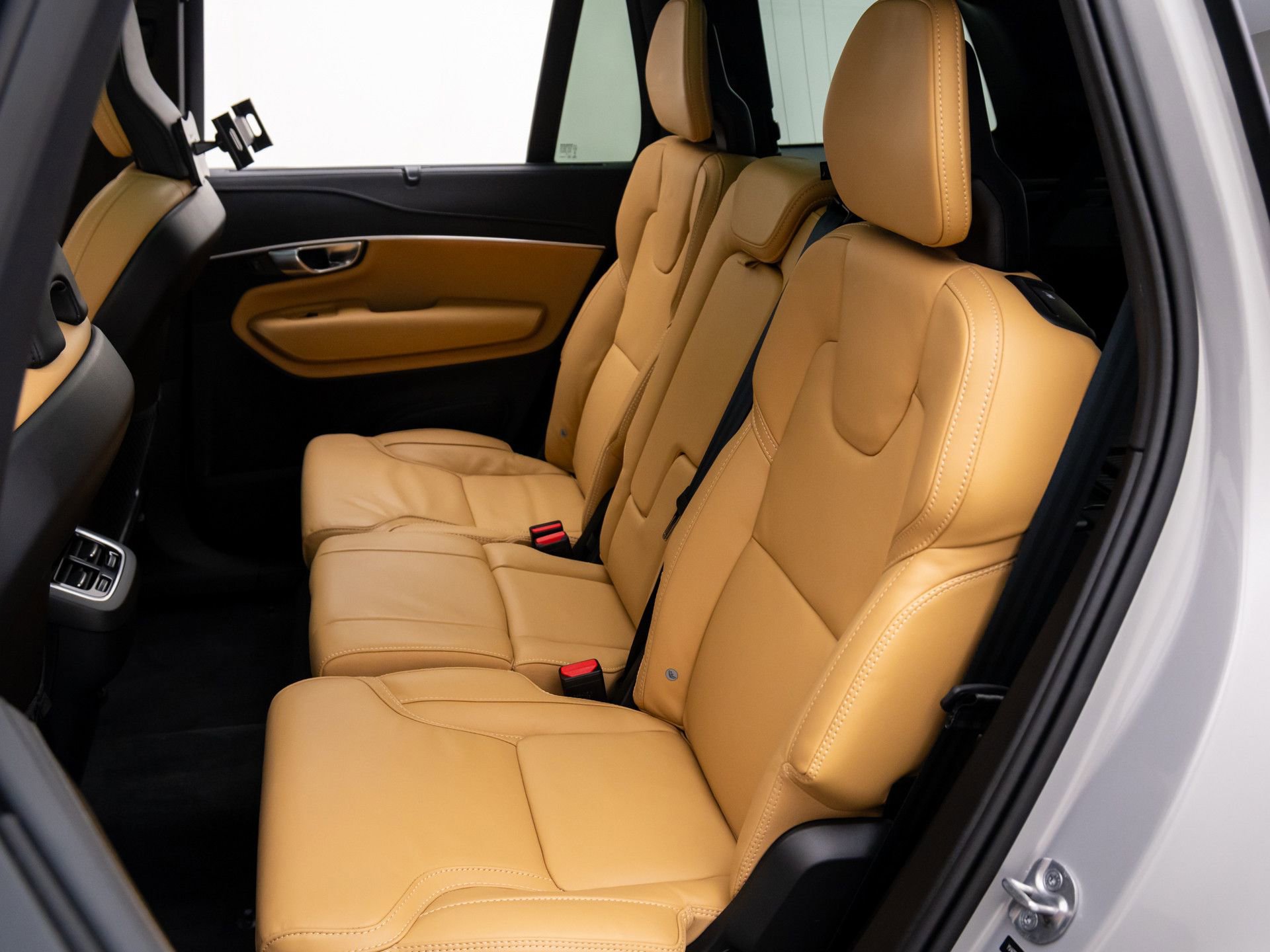 Used 2024 Volvo XC90 B6 Ultimate image 20