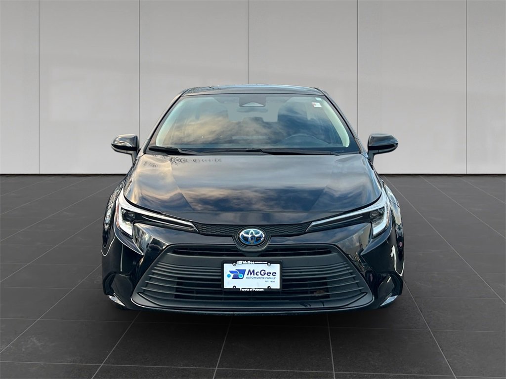 Used 2023 Toyota Corolla LE w/ LE Convenience Package image 8