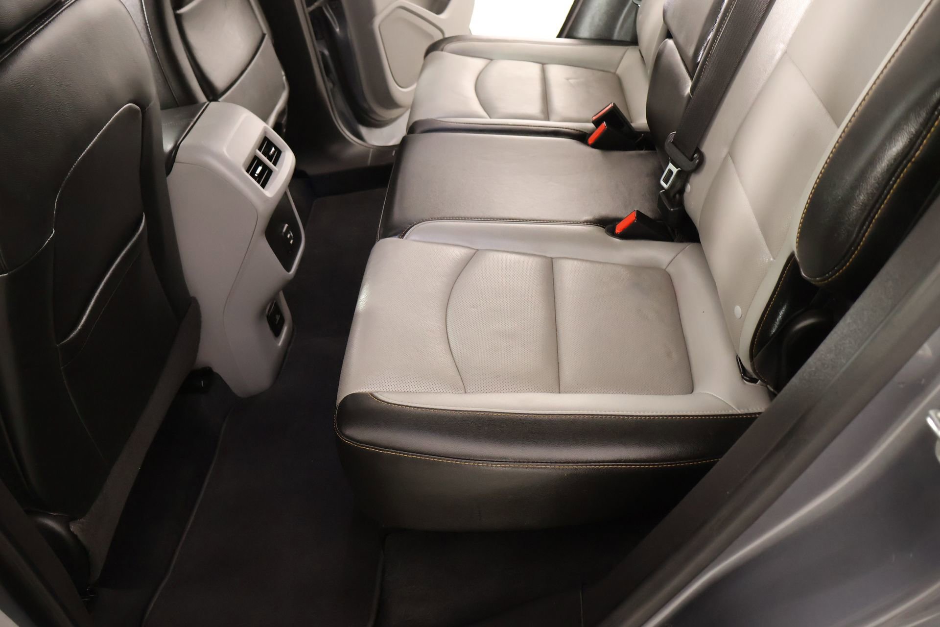 Used 2020 GMC Terrain SLT image 12