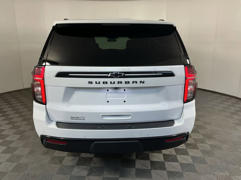 Used 2024 Chevrolet Suburban Z71 w/ Luxury Package image 9