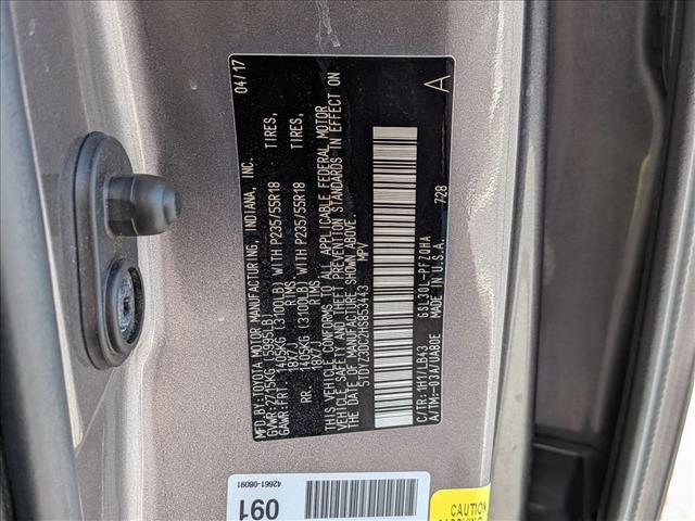 Used 2017 Toyota Sienna Limited w/ Preferred Accessory Package FWD image 25