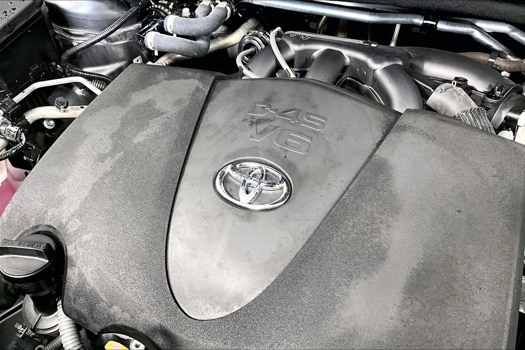 Used 2022 Toyota Highlander XLE image 31