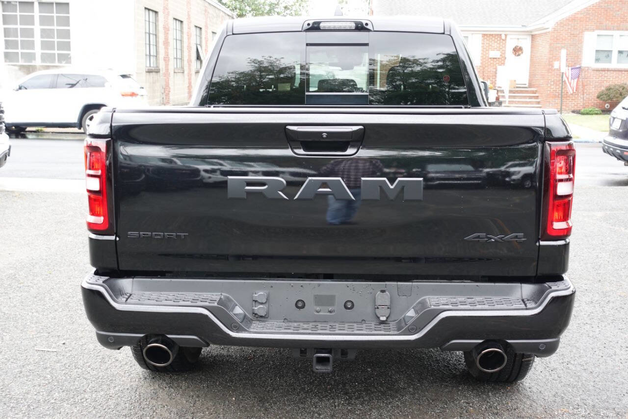 Used 2025 RAM 1500 Sport w/ Sport Level 1 Equipment Group AWD/4WD image 12