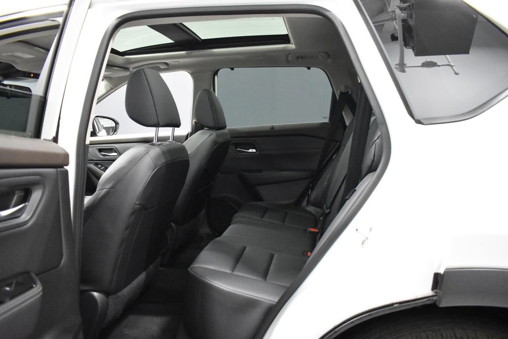 Certified 2023 Nissan Rogue SV w/ SV Premium B Package image 32