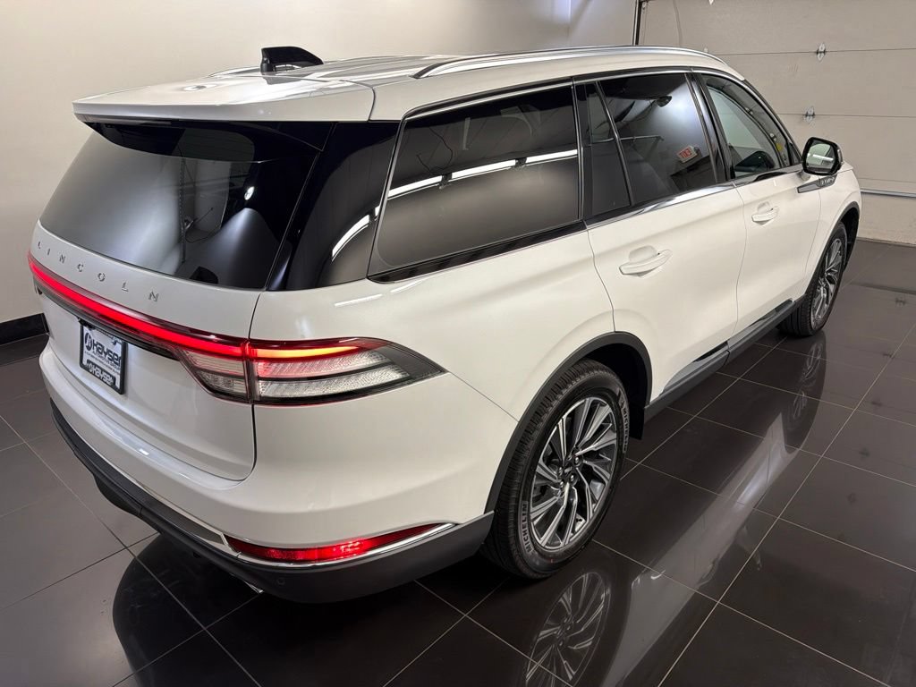 New 2026 Lincoln Aviator AWD image 6