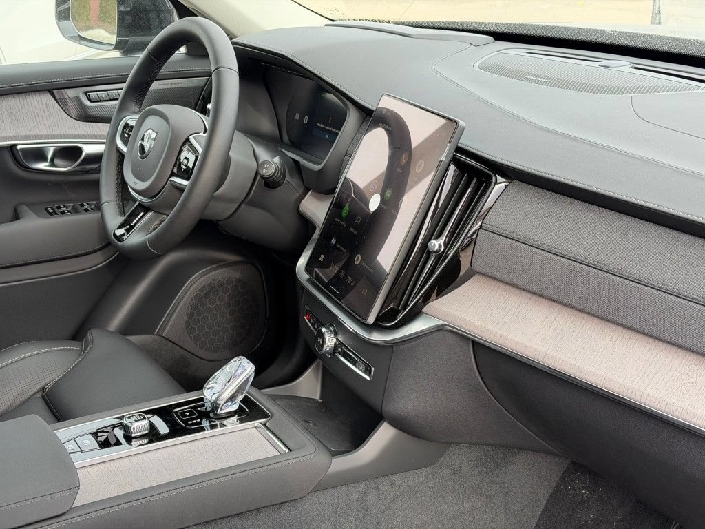 New 2026 Volvo XC90 B6 Ultra w/ Protection Package AWD/4WD image 12
