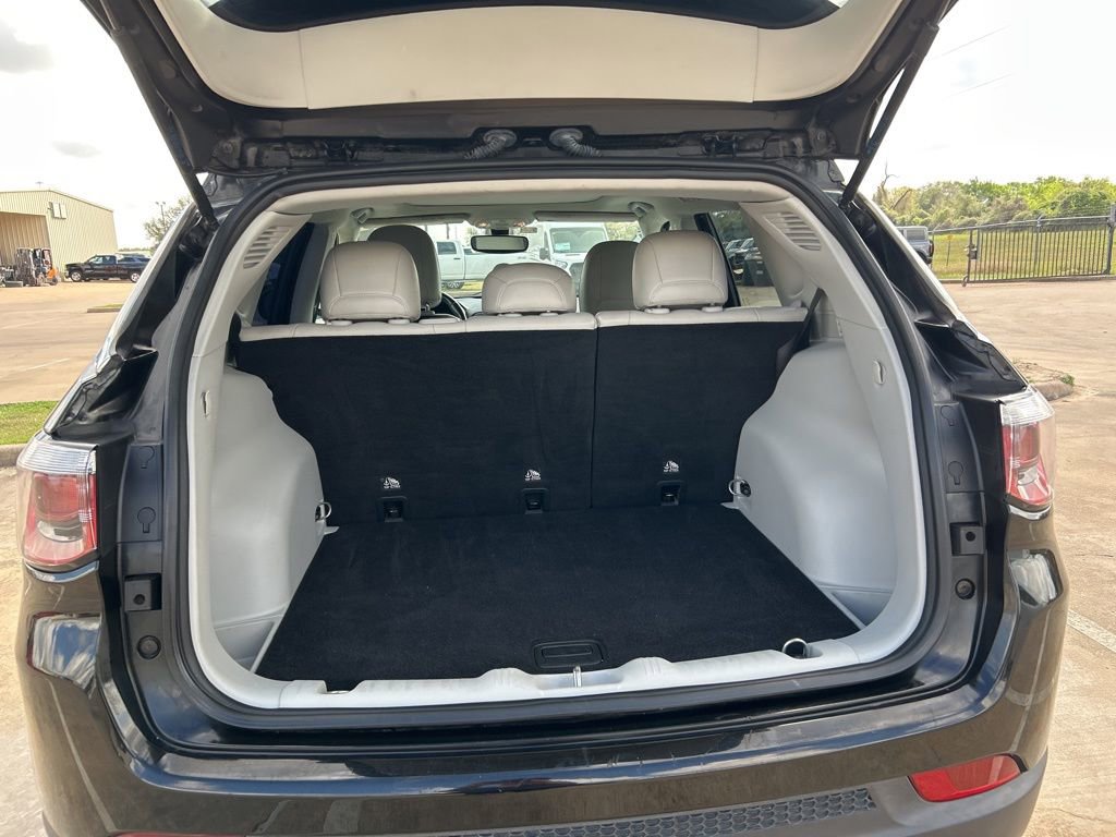 Used 2019 Jeep Compass Latitude w/ Popular Equipment Group image 20