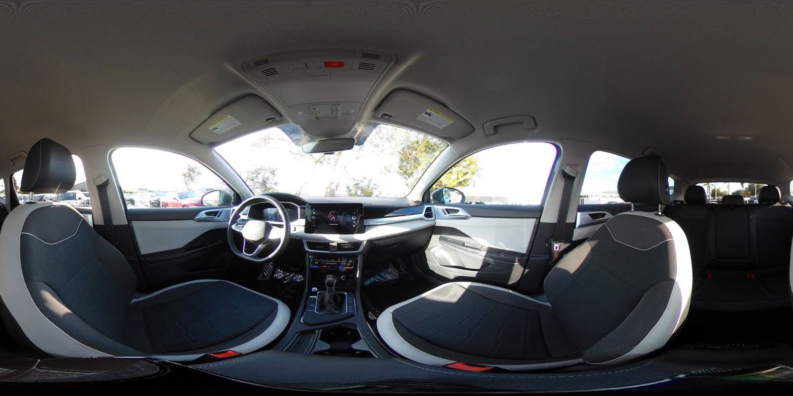 Used 2025 Volkswagen Taos SE image 43