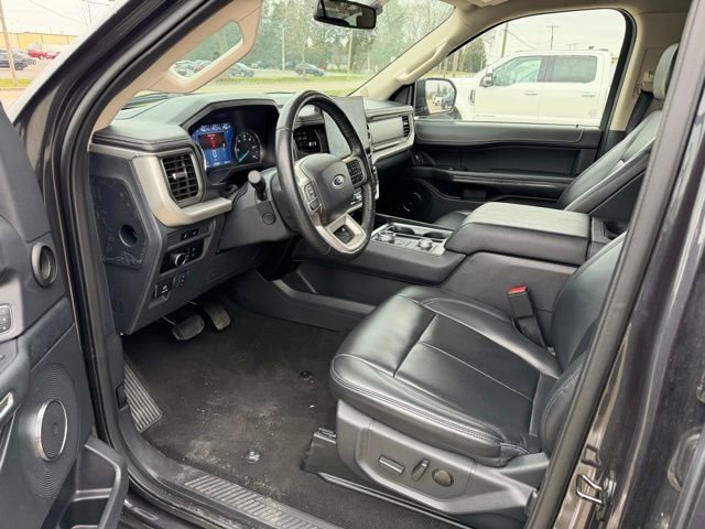 Used 2024 Ford Expedition Max XLT image 13