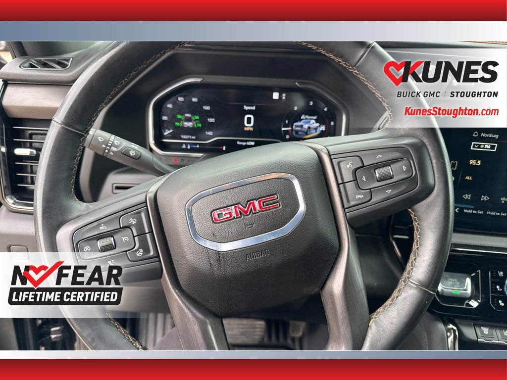 Used 2025 GMC Sierra 2500 AT4 image 25