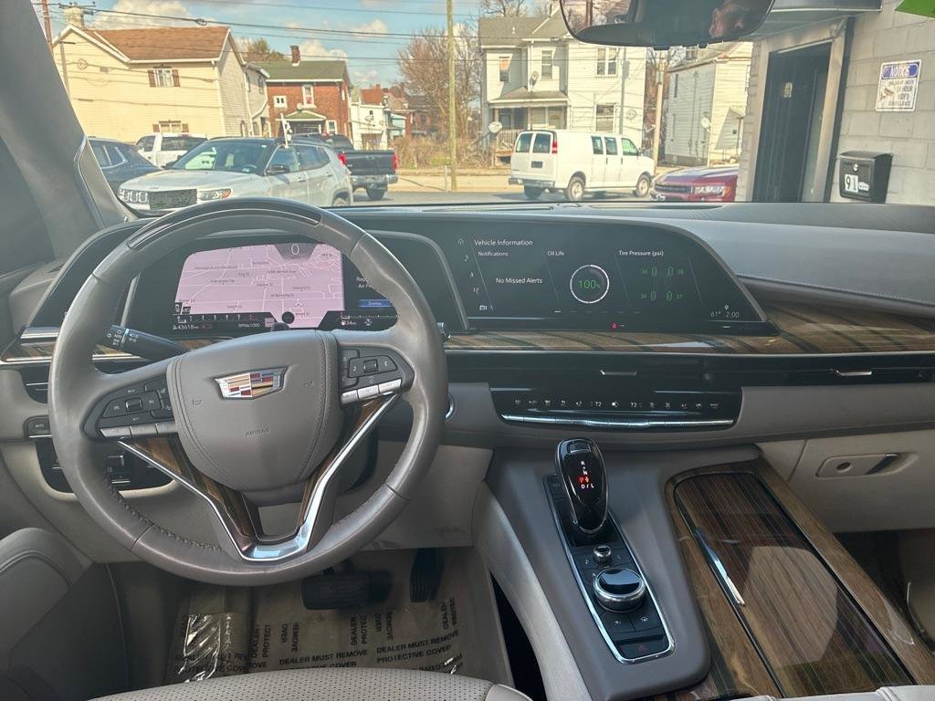 Used 2022 Cadillac Escalade Premium Luxury Platinum image 11