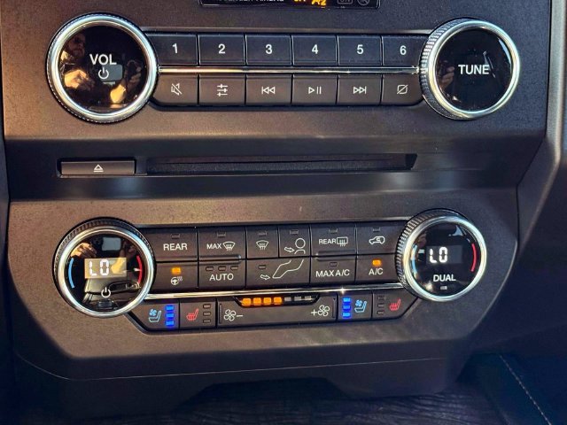 Used 2018 Ford Expedition Limited AWD/4WD image 31
