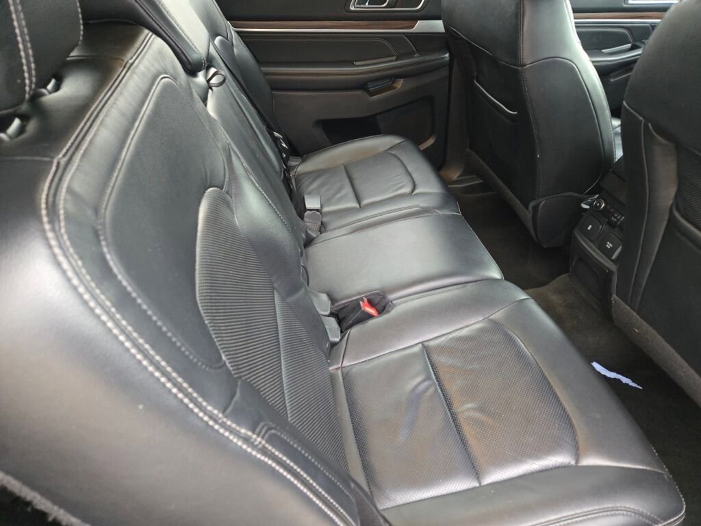 Used 2016 Ford Explorer Limited image 10