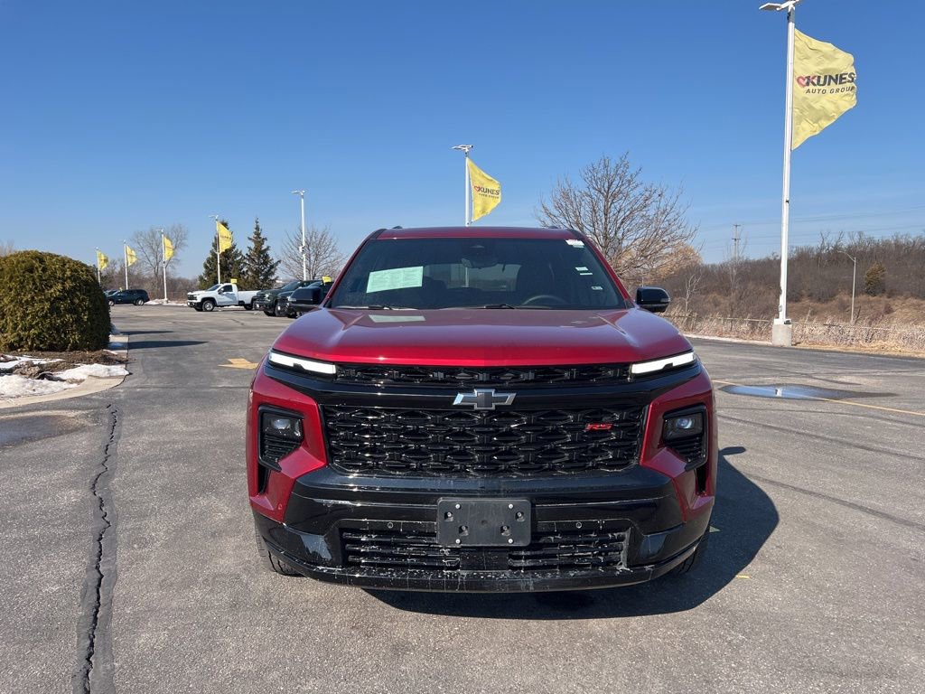 Used 2024 Chevrolet Traverse RS w/ LPO, Floor Liner Package image 2