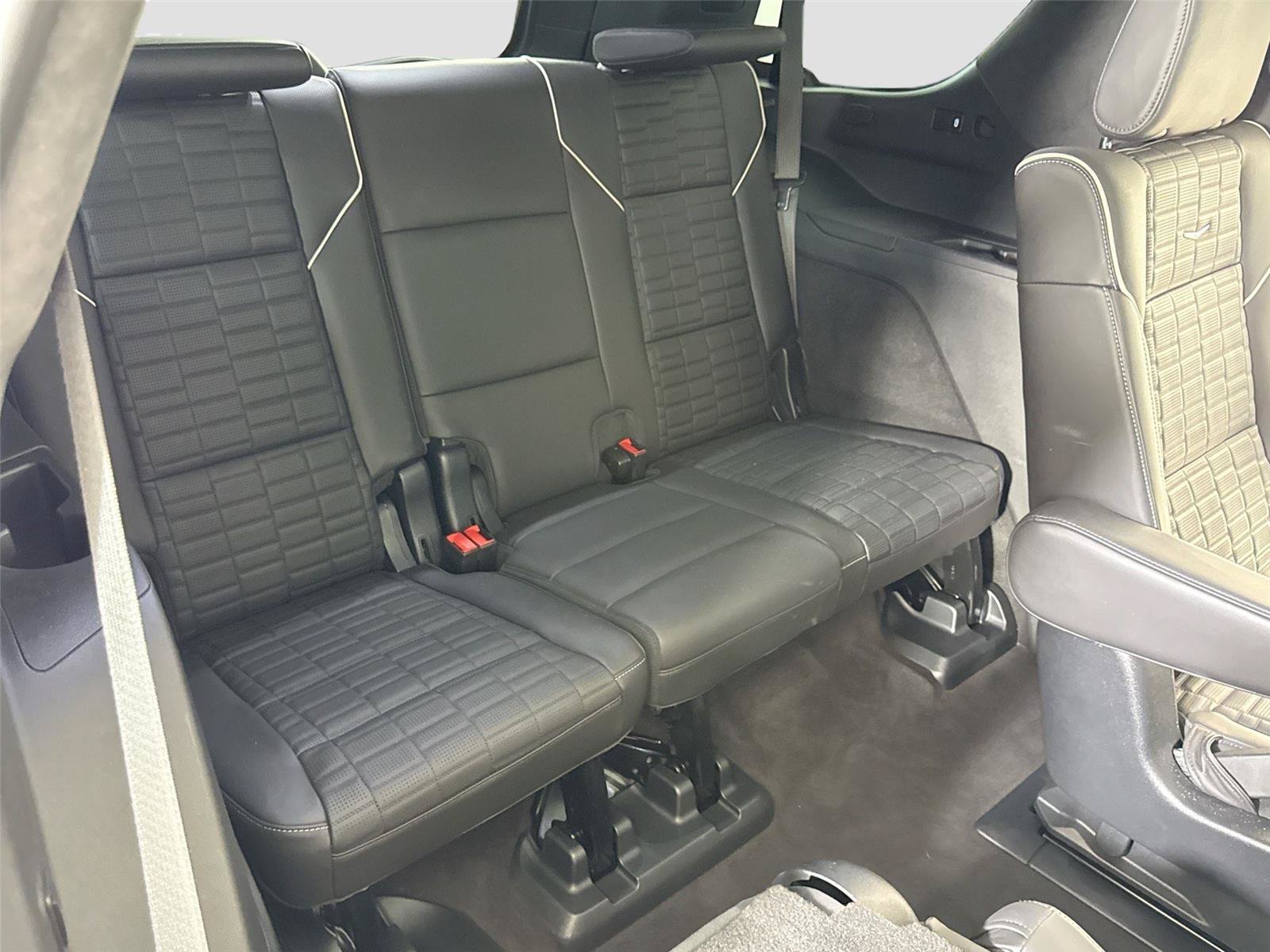 Used 2023 Cadillac Escalade Sport Platinum AWD/4WD image 30