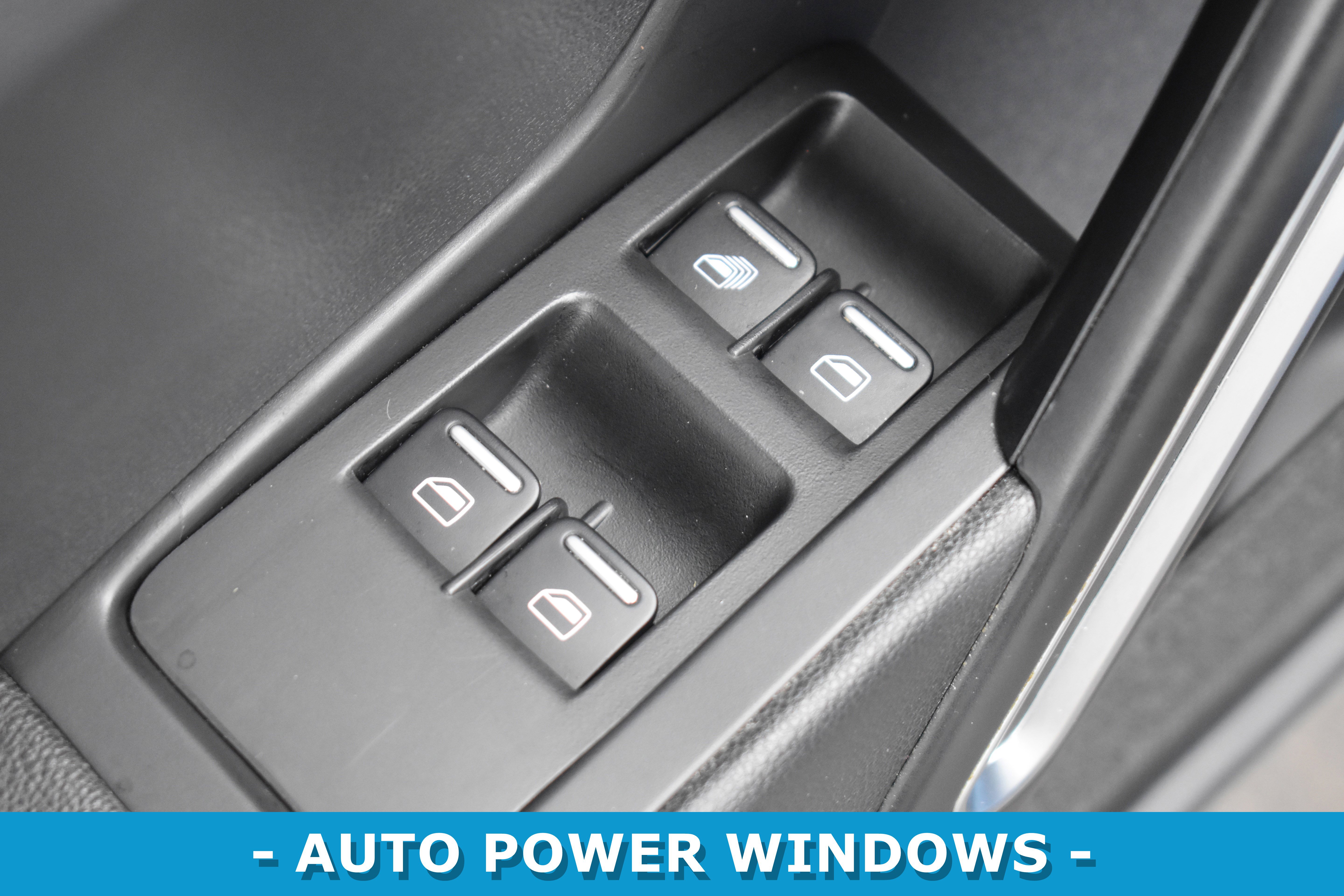 Used 2019 Volkswagen Beetle 2.0T S image 7