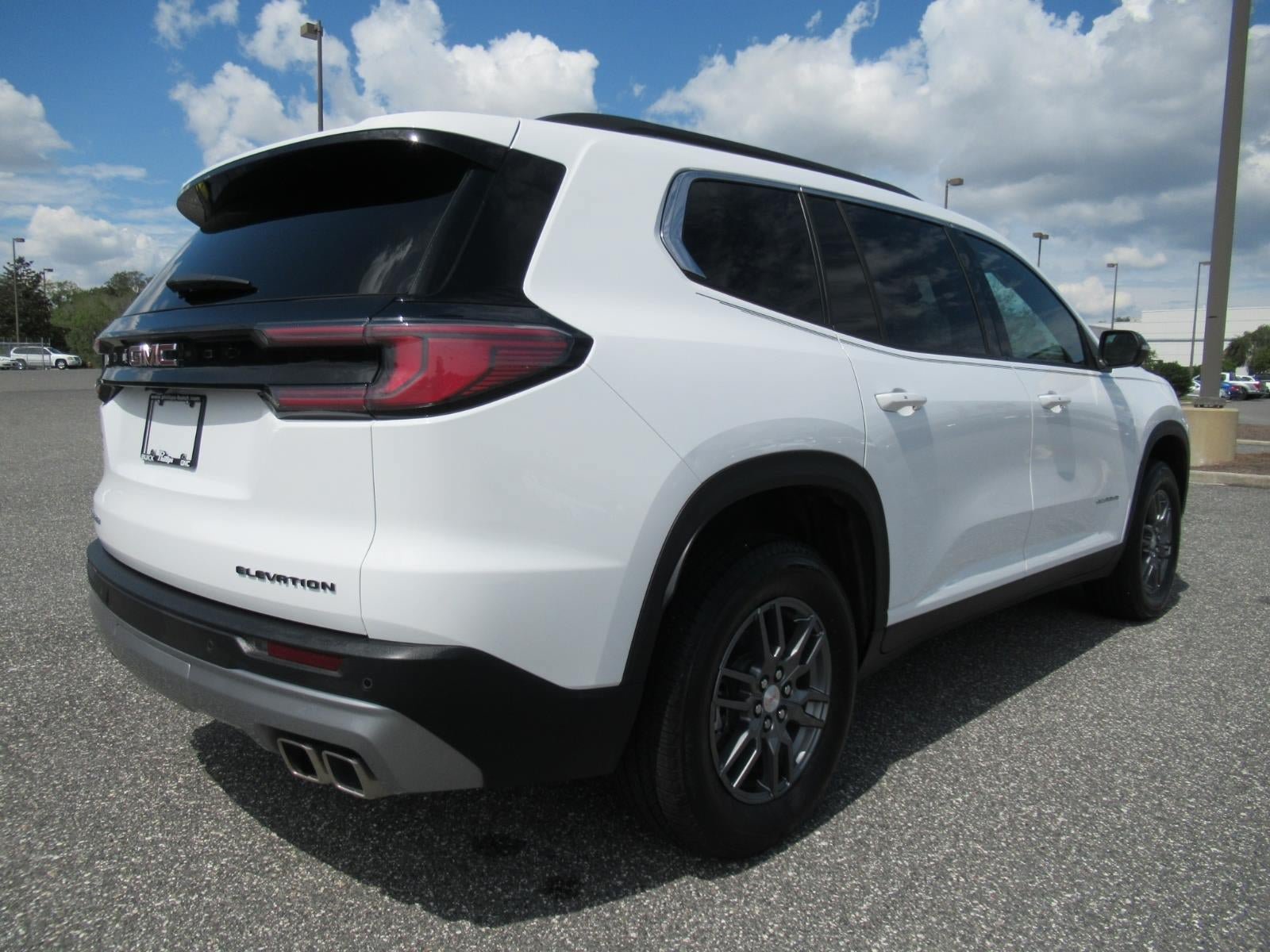 Used 2025 GMC Acadia Elevation FWD image 6
