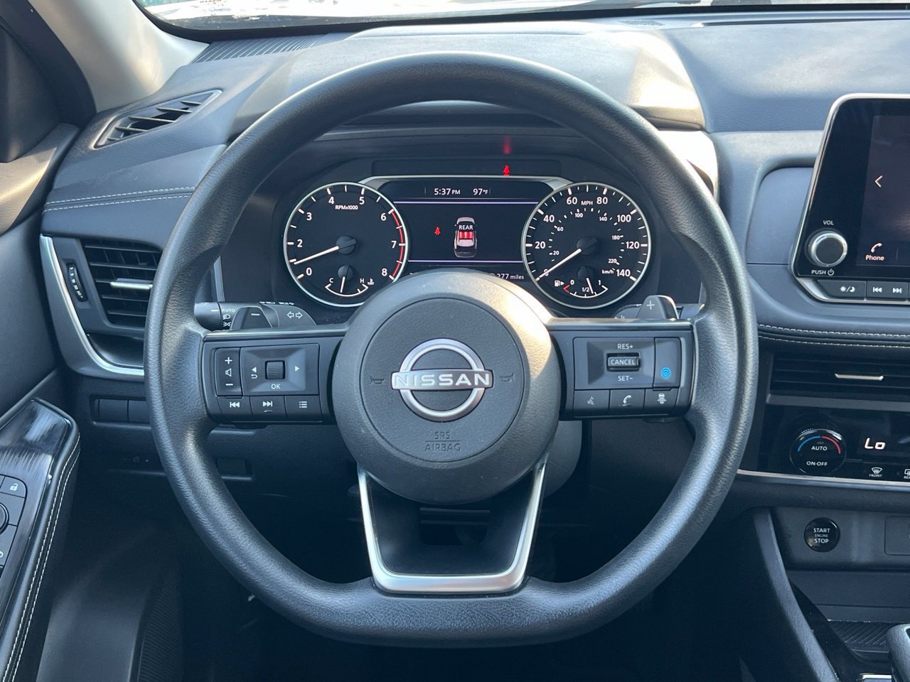 Used 2024 Nissan Rogue SV AWD/4WD image 15