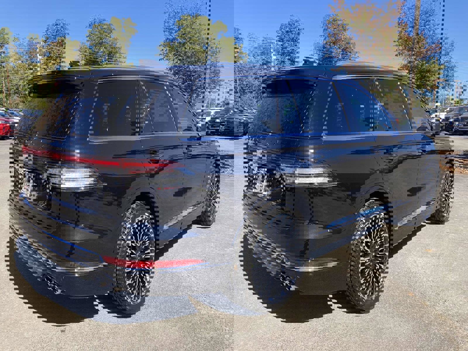 New 2025 Lincoln Aviator Black Label image 3