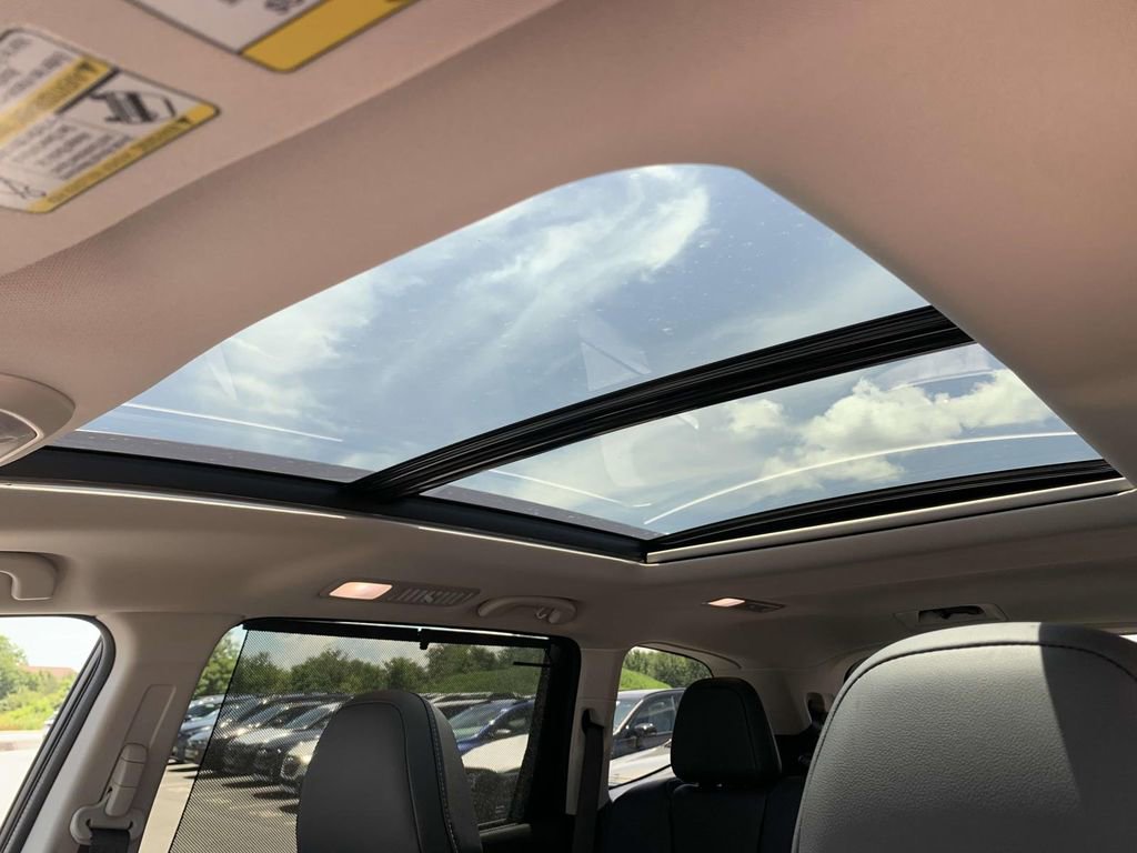 Used 2025 Subaru Ascent Touring w/ Popular Package #2 image 6