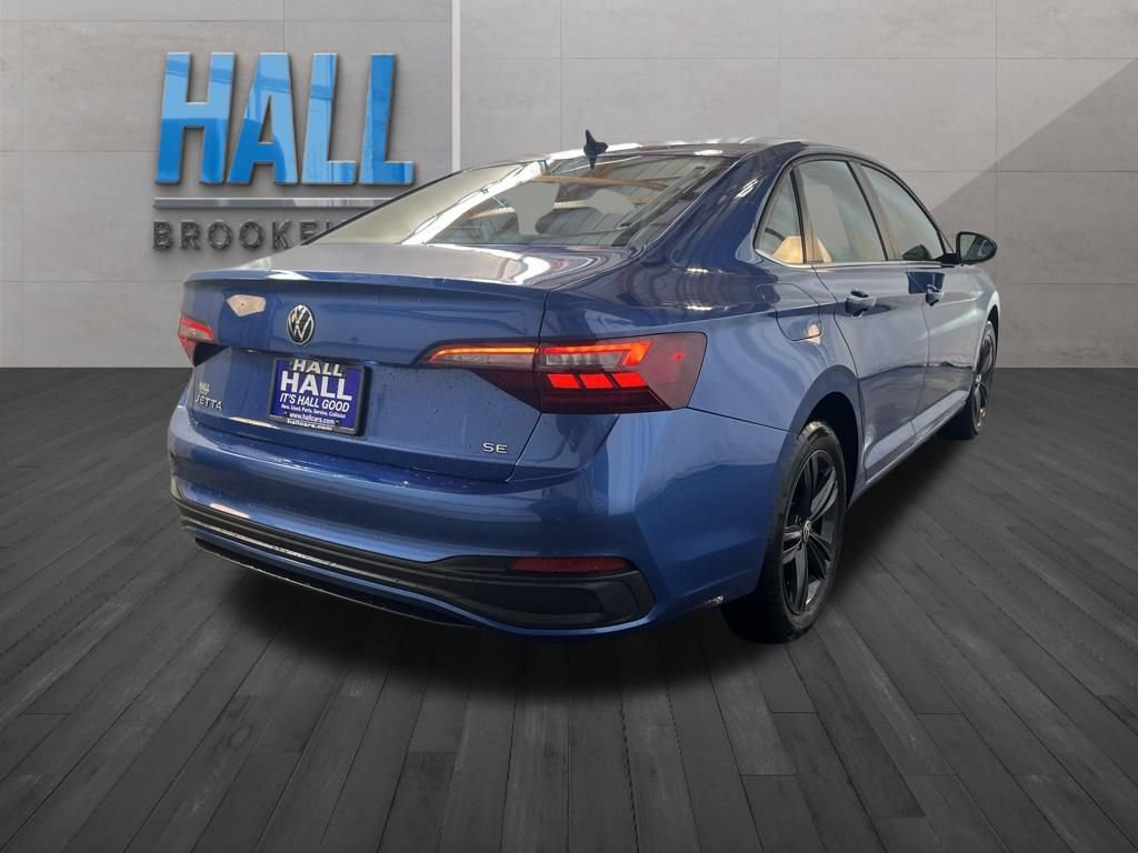 Certified 2022 Volkswagen Jetta SE image 6