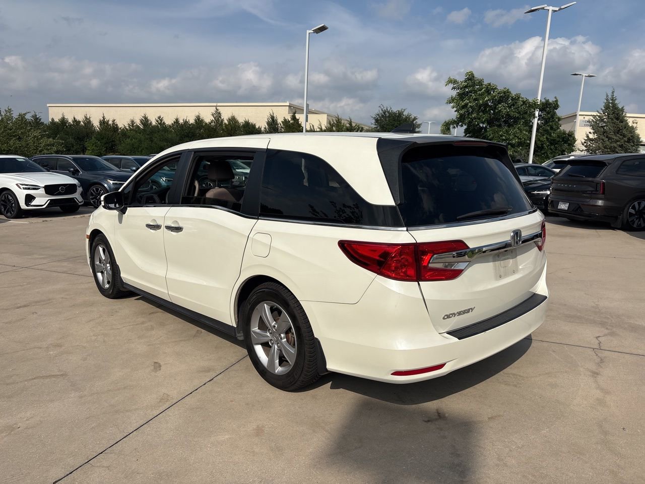 Used 2019 Honda Odyssey EX image 7