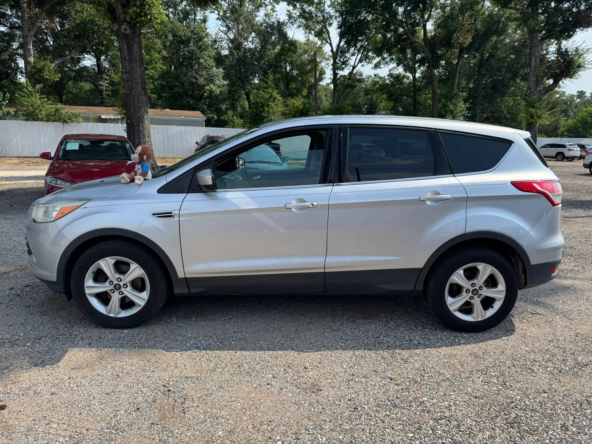Used 2014 Ford Escape SE FWD image 2