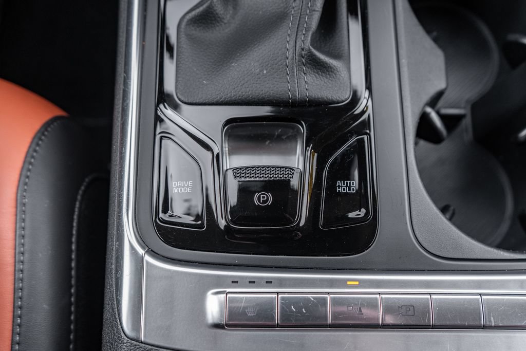 Used 2025 Kia Carnival EX FWD image 29