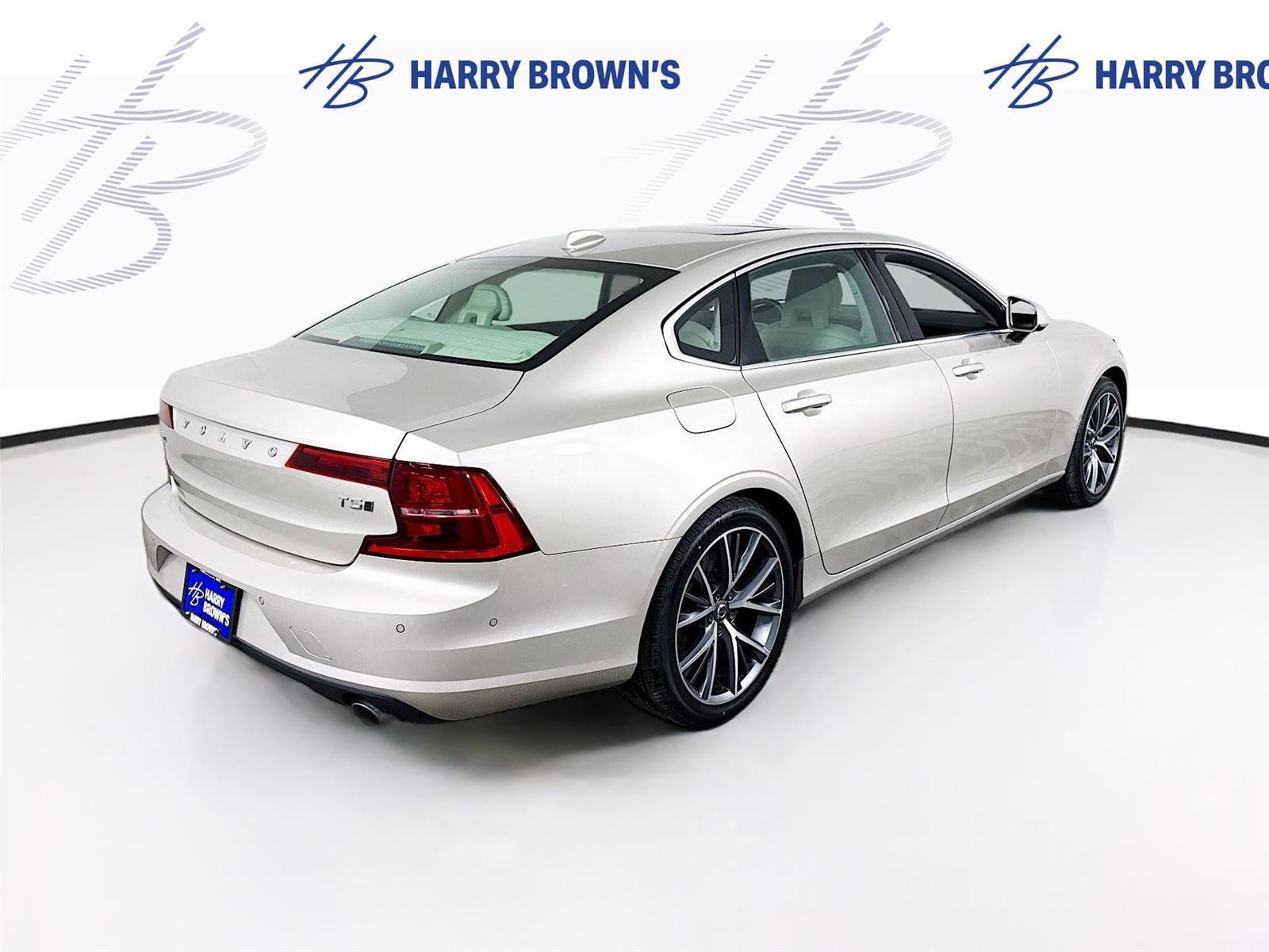 Used 2018 Volvo S90 T5 Momentum w/ Convenience Package image 32