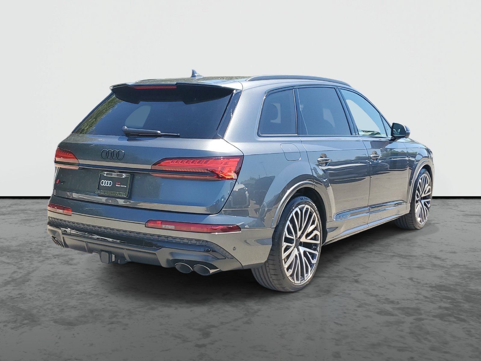 New 2026 Audi SQ7 Premium Plus AWD/4WD image 4