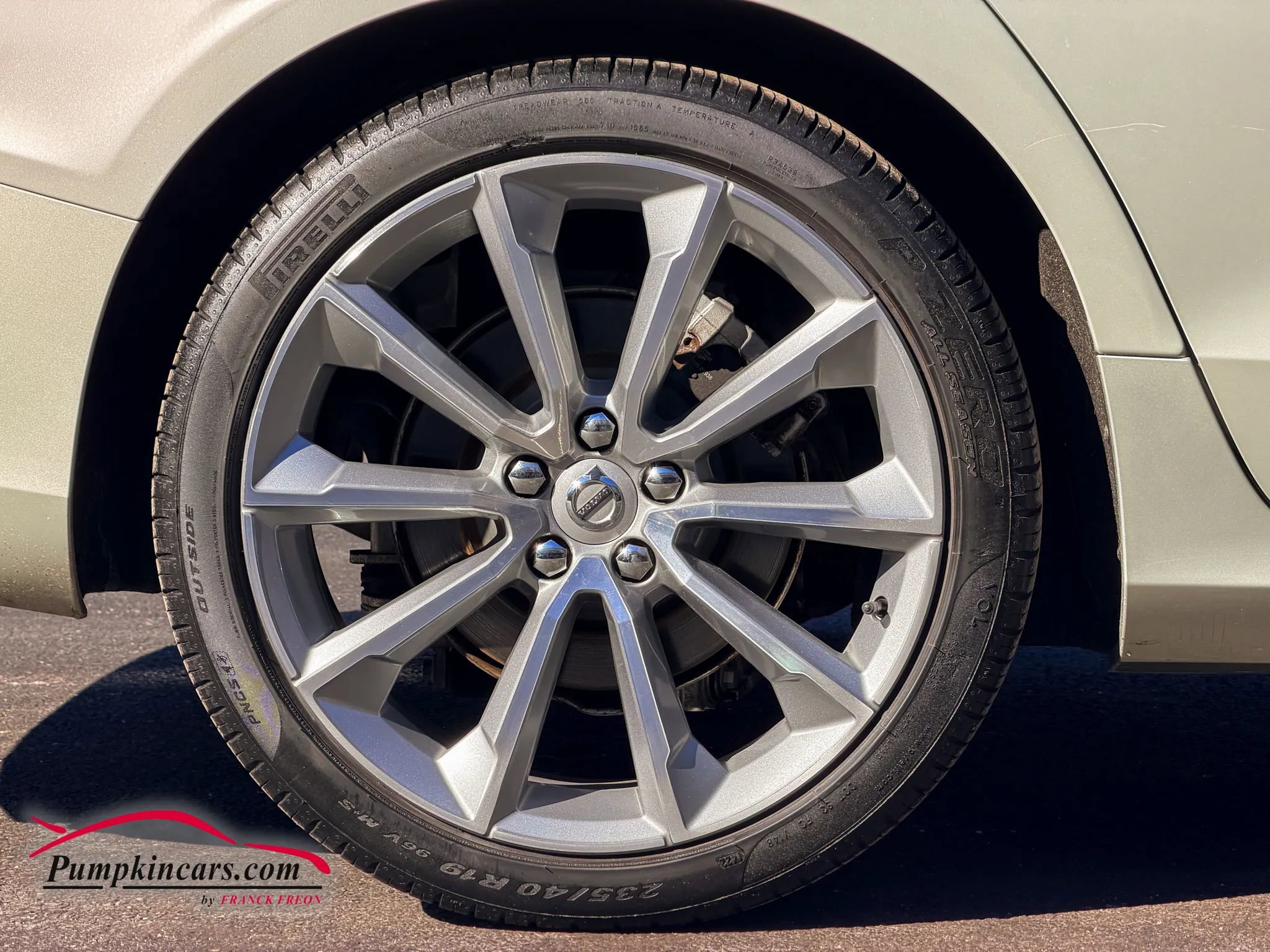 Used 2020 Volvo S60 T5 Momentum image 39