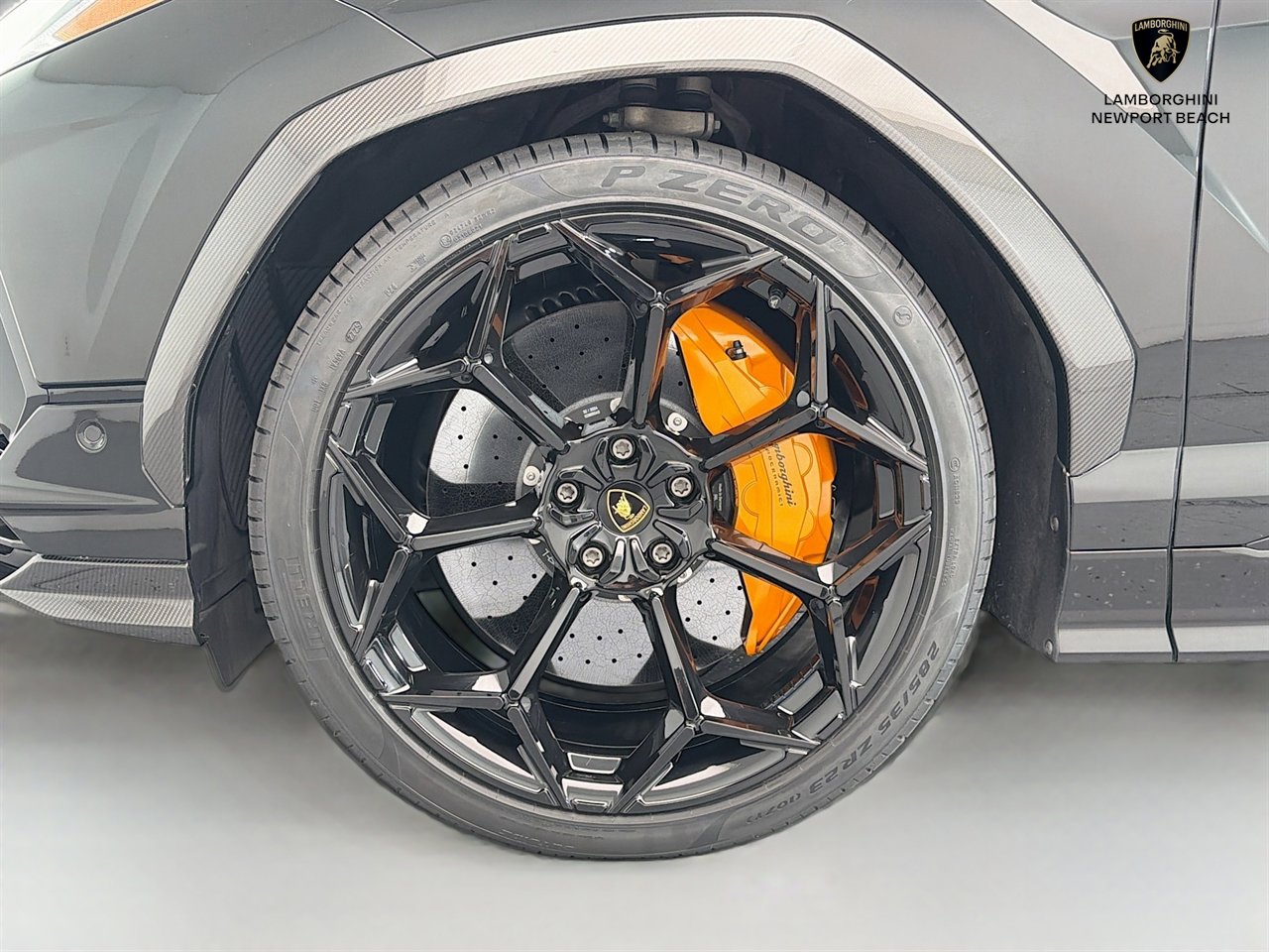 Used 2024 Lamborghini Urus Performante AWD/4WD image 29