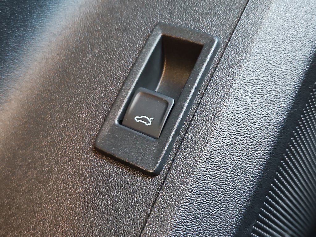 Used 2025 Audi Q5 Premium Plus w/ Premium Plus AWD/4WD image 16