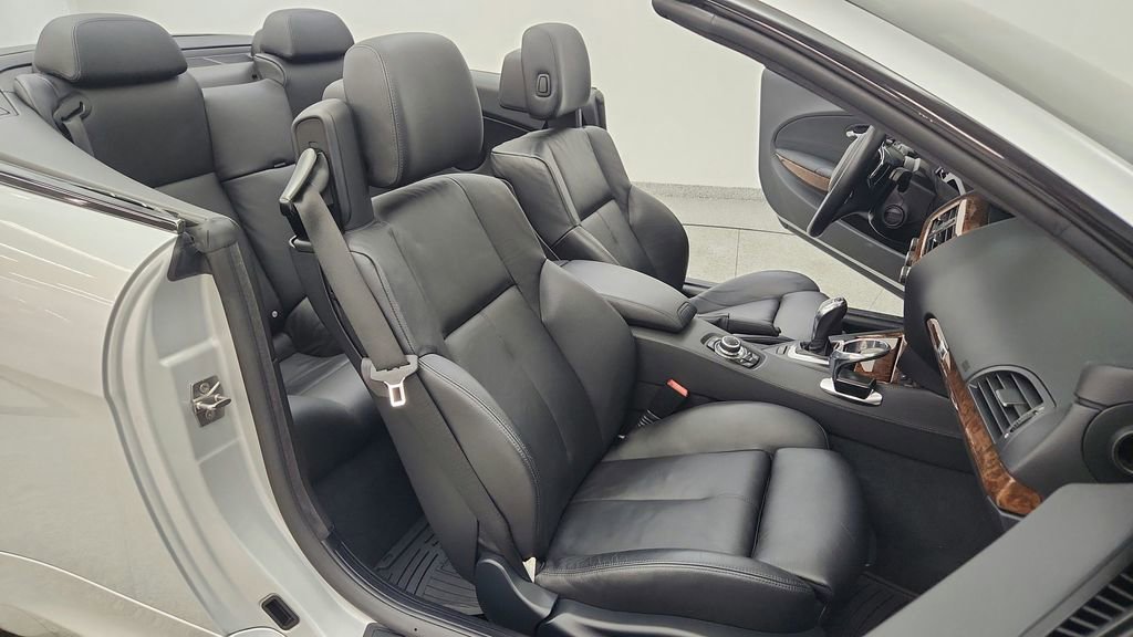 Used 2010 BMW 650i Convertible RWD image 39
