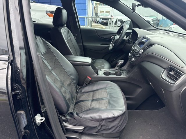 Used 2022 Chevrolet Equinox RS image 3