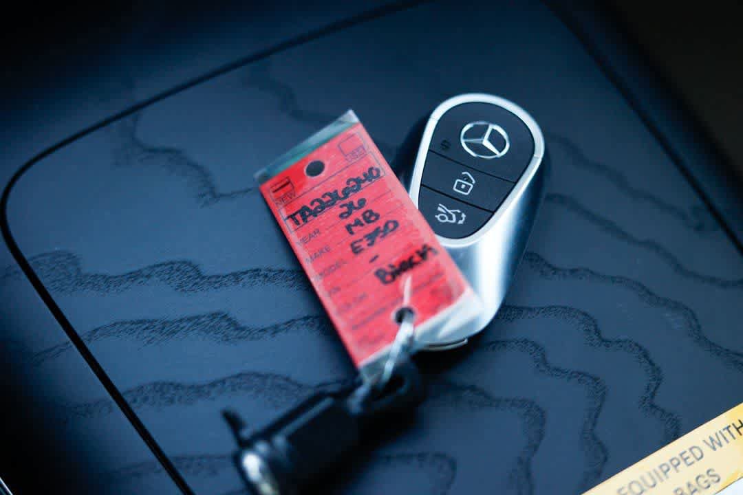 Used 2026 Mercedes-Benz E 350 4MATIC Sedan image 32