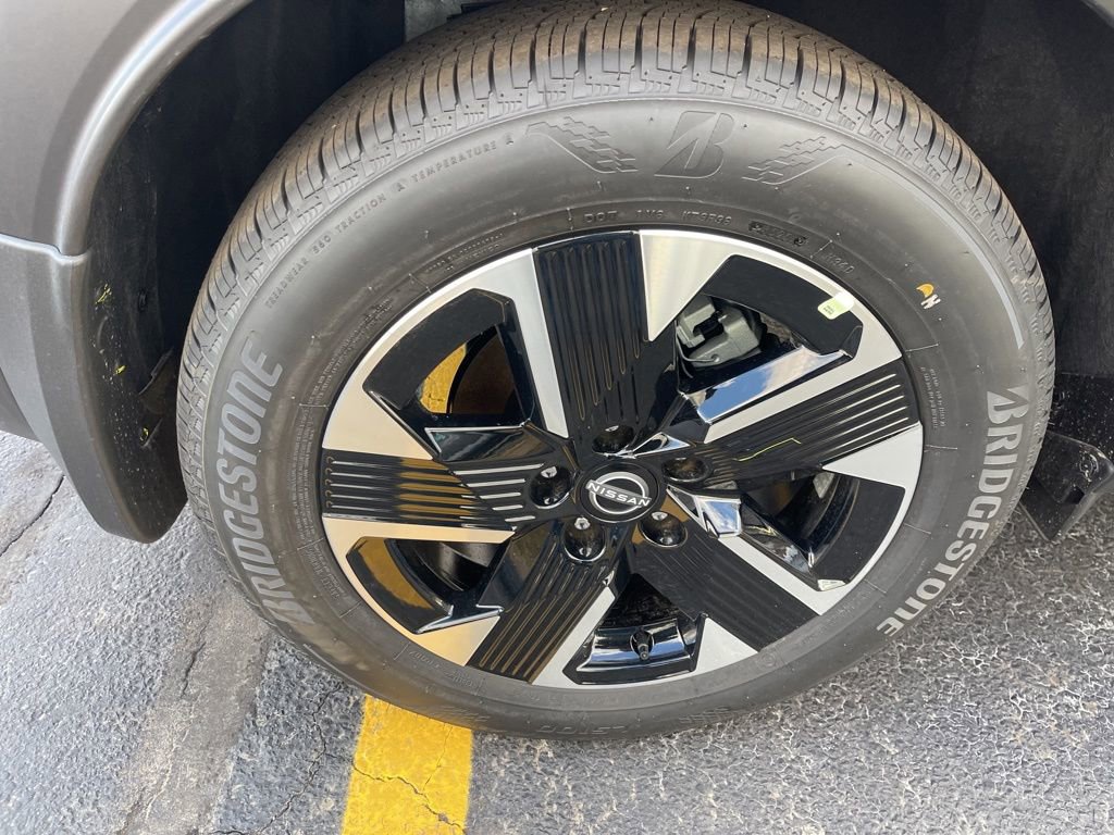 New 2026 Nissan Kicks SV w/ SV Premium Package image 30