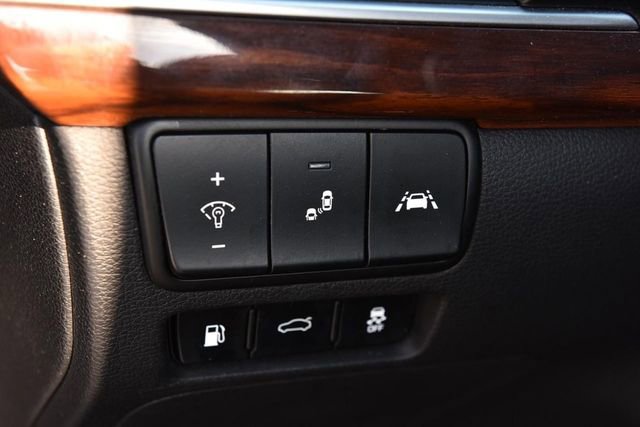 Used 2019 Kia Cadenza Technology image 10