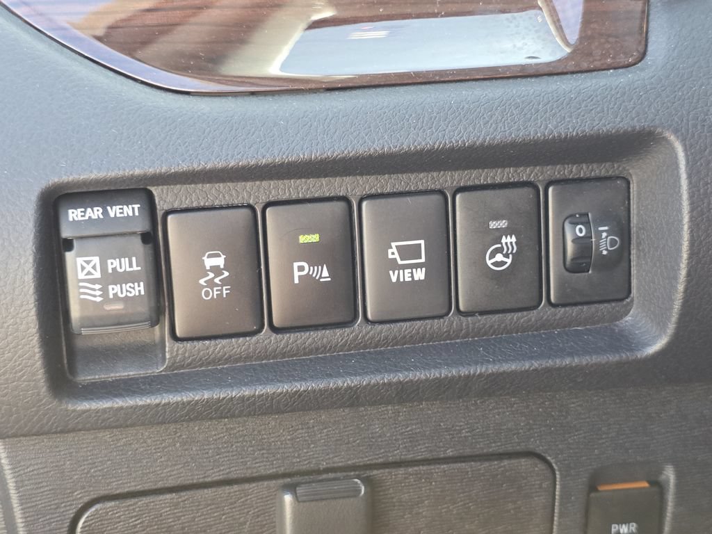 Used 2019 Toyota Sienna Limited AWD/4WD image 26